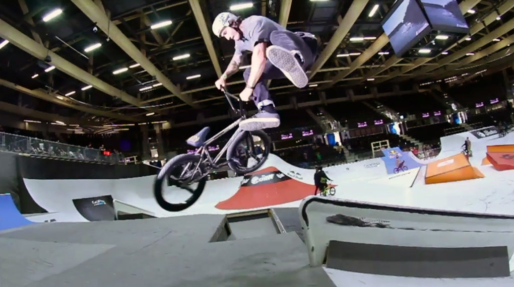 Auch am zweiten Trainingstag auf der Simple Session 2015 ging es wieder ordentlich zur Sache. Mehr dazu in diesem Video mit Mike Varga, Larry Edgar uvm.