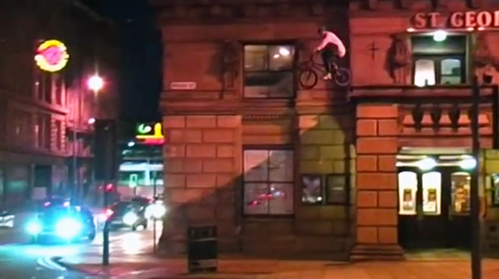 Sieben Minuten Krawall und Remmidemmi! Dale Armstrong hat für seine Section im Rude 