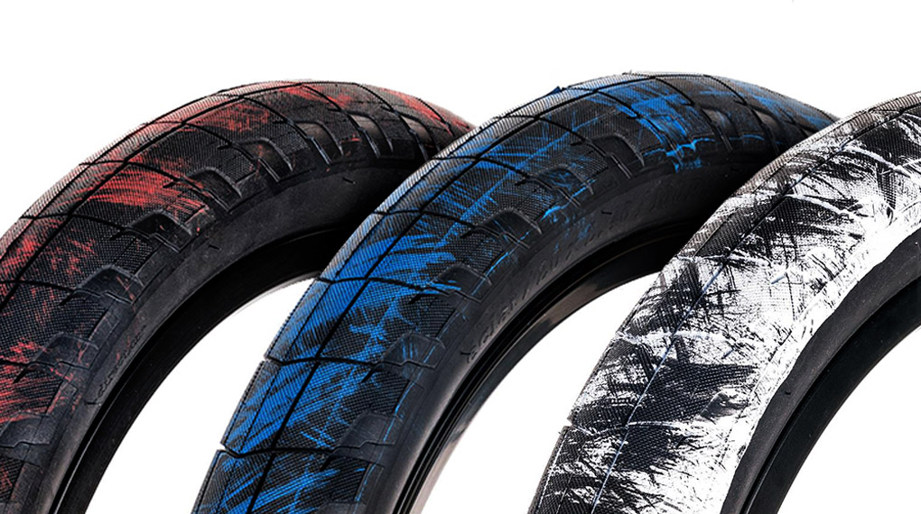 Stevie Churchills beliebte Fireball-Signaturereifen von éclat sind jetzt in drei neuen Ausführungen erhältlich: rot/schwarz, blau/schwarz und schwarz/weiß.