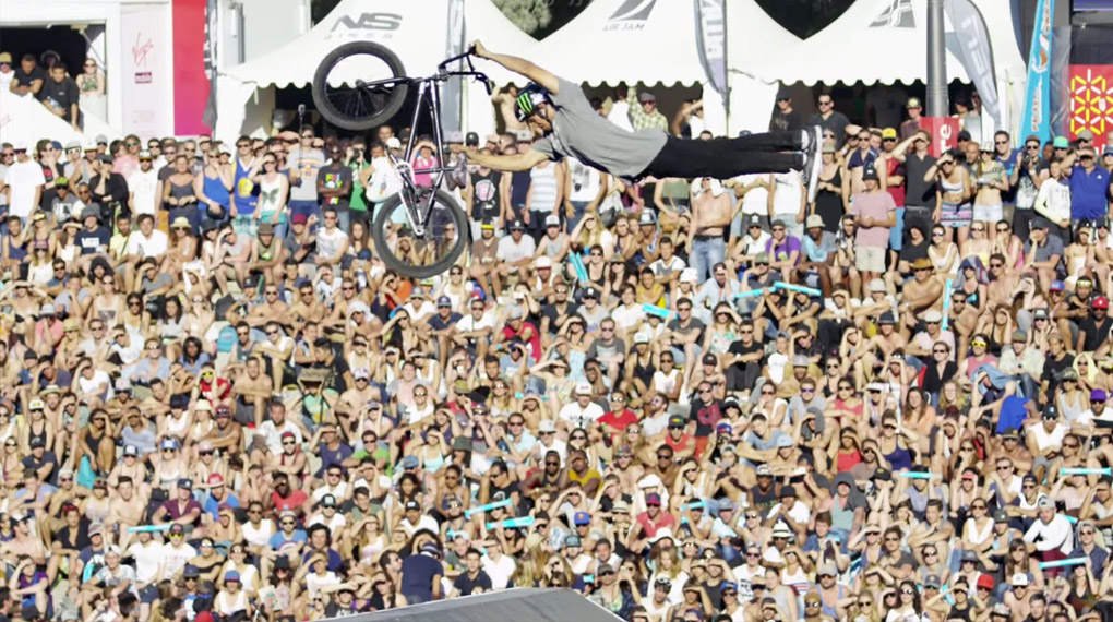 Beim BMX-Parkfinale auf dem FISE 2015 ging es schwer zur Sache. Hier sind die wildesten Tricks von Daniel Sandoval, Kevin Peraza, Martin Logan uvm.