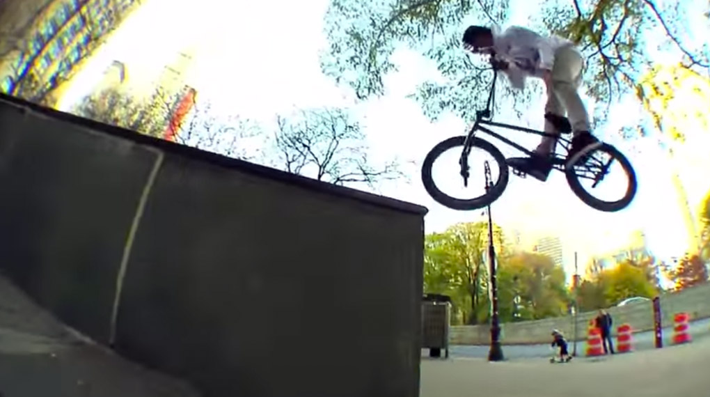 Egal ob East oder West Coast – vor dem Cult-Teamfahrer Grant Germain ist kein Streetspot sicher. Hier geht