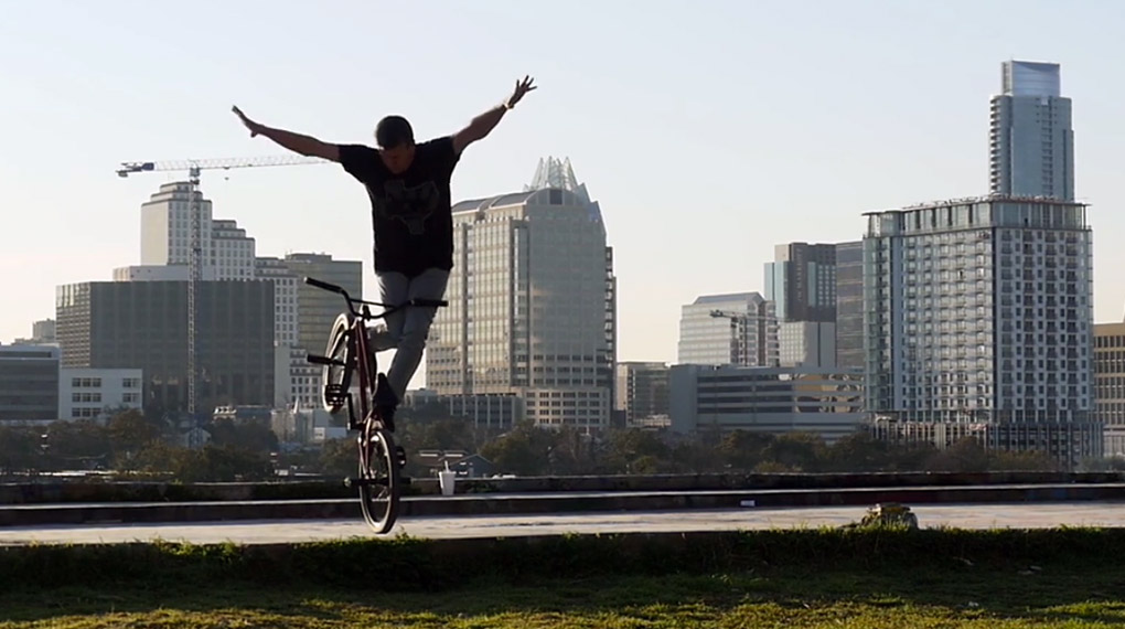 Egal ob du Flatlander bist oder nicht, dieses Video solltest du nicht verpassen! Denn was John Yull darin an Eigenkreationen auspackt, ist der Knaller!