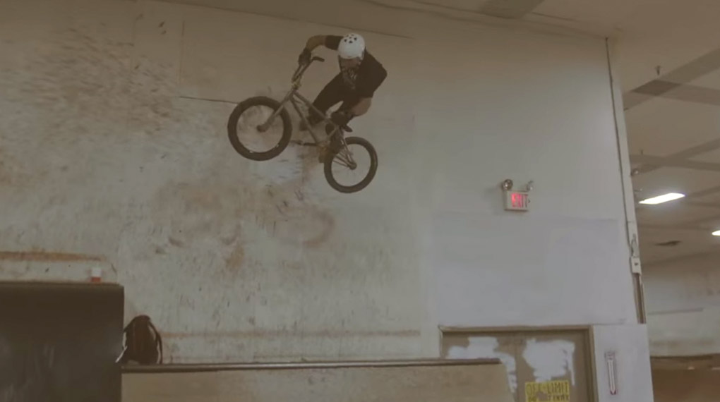 Nick Bruce hat für seinen Helmsponsor Kali Protectives dieses Video voller Banger gefilmt. Beeindruckende Vorstellung!