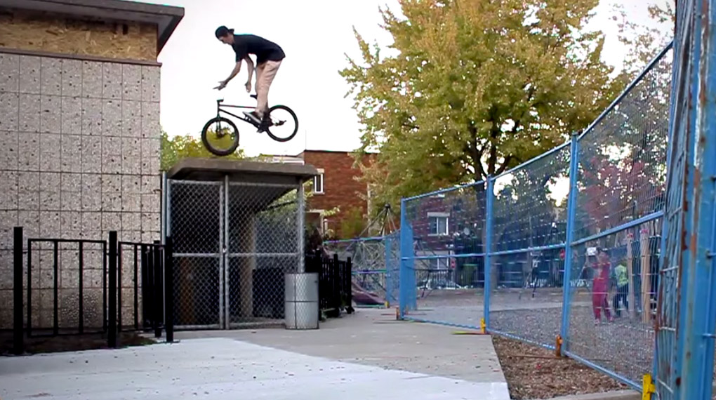 Pascal Lafontaine ist an einer seltenen Form von Knochenmarkkrebs erkrankt. Vor der Diagnose hat er noch dieses Video voller Banger eingetütet. Fuck Cancer!