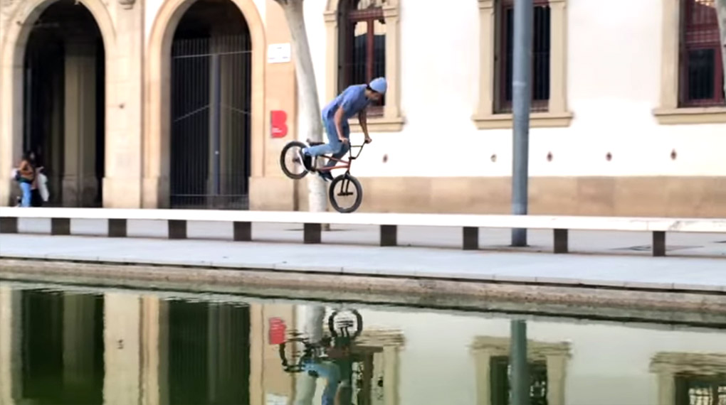 Die Ruhrpott Crew zu Besuch in Barcelona, von und mit Janek Wentzky, Daniel Portorreal und Alex Stinshoff. Mehr dazu in diesem Urlaubsvideo.