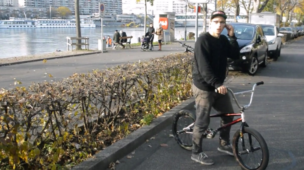 Hier sind sechs hammerharte Clips von Hagen Schubert, denen das digitale Nirvana drohte, aber zum Glück hat man bei Gangbang Bikes aufgepasst. Hagen regiert!