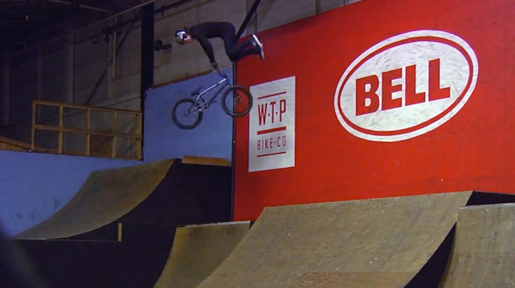 900 Double Bars?! Mike Varga haut in diesem Video für DK Bicycles​ reihenweise NBDs im Joyride 150 Bikepark​ raus. Hier gibt es die komplette Eskalation!