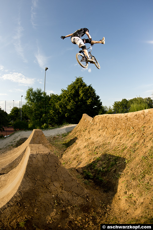 Martin Beyer, One Handed CanCan Aichwald Trails