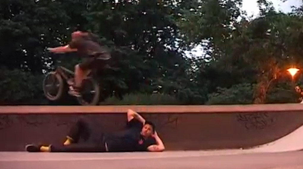 Valentin Moder hat David Goldnagl, Mikey Frantsich, Tamas Nagy, Kevin Wollek und Sebastian Balk am Prater-Plaza in Wien gefilmt. Hier ist das Ergebnis.