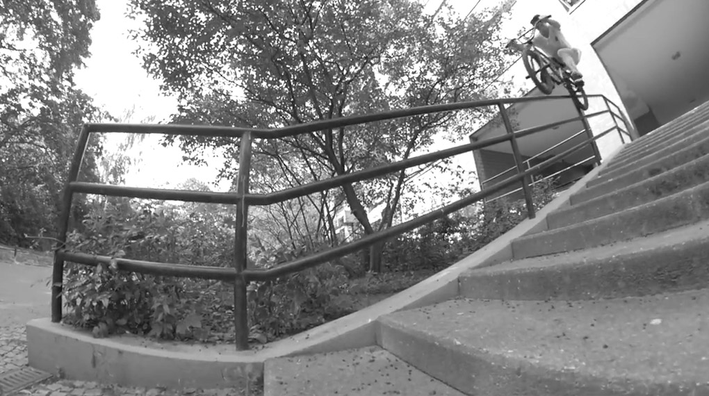 Dan Lacey hat für seinen DLX-Signaturerahmen von Federal Bikes ein extrem stylisches Video mit vielen harten Moves auf den Straßen von Berlin gefilmt.