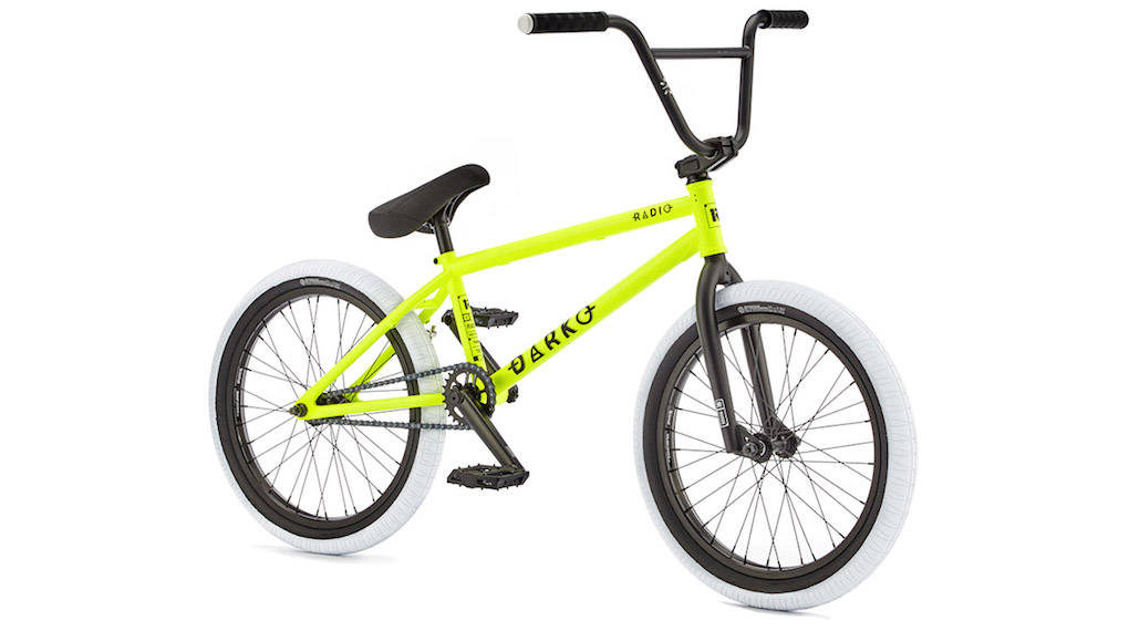 Für die Saison 2015/16 hat man bei Radio Bikes die komplette Komplettradkollektion von Grund auf überarbeitet. Mehr dazu in diesem 40seitigen Onlinekatalog.