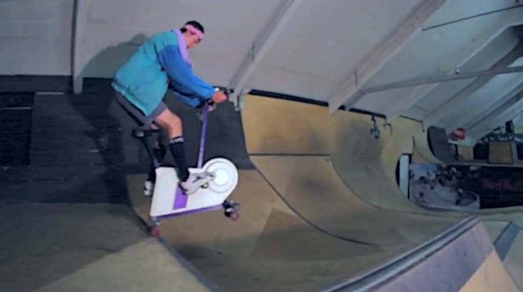 Back to the 80s! Die Jungs vom RadQuartier in Kirchenlamitz haben sich einen Hometrainer (!) geschnappt, um damit ihre Halle auf Herz und Nieren zu testen.