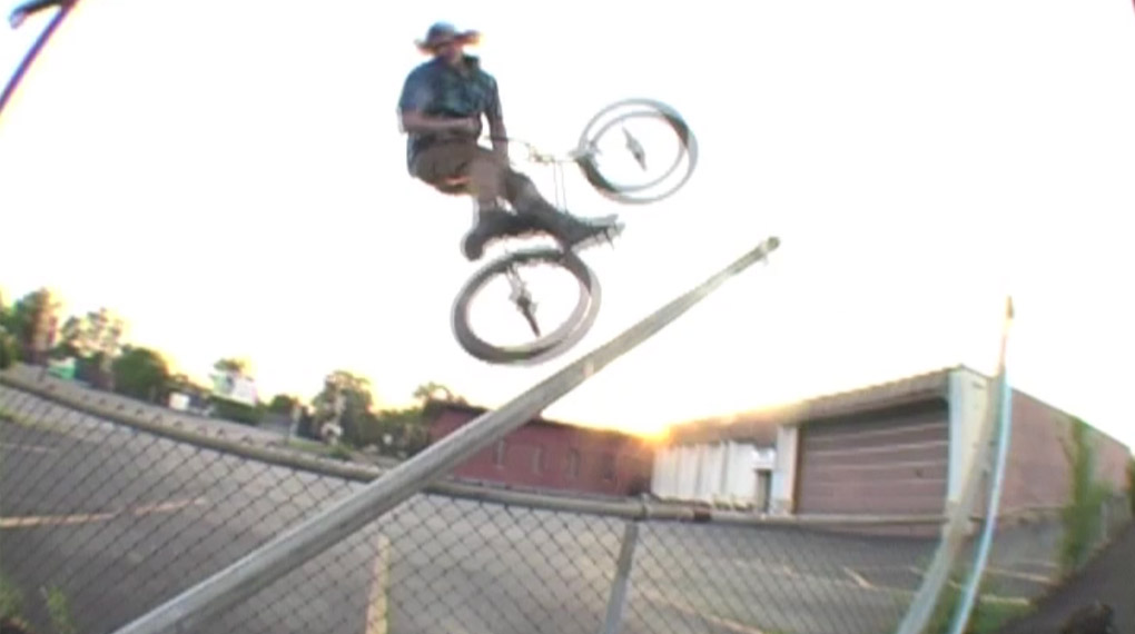 Jeder Clip ein Banger und der Ender sogar NBD – Zack Gerber und Billy Woodfin haben für SGc Shoes einen hammerharten Splitedit gefilmt. Nicht verpassen!