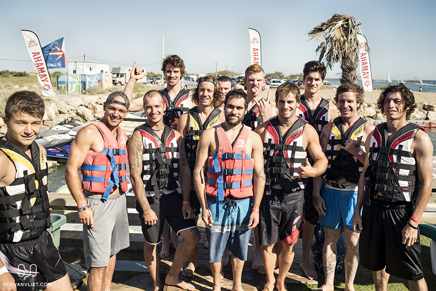Athletenbespaßung auf höchstem Niveau: Die Veranstalter der Lords of Dirt 2015 haben die Fahrer zu einer Runde Jetski eingeladen.