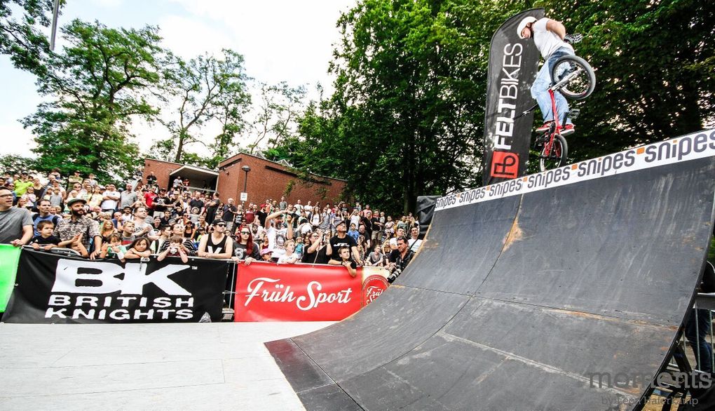 Manni Beyer mit einem Trick, den der Jugendpark seit Jahrzehnten nicht mehr gesehen hat. Cherrypicker Drop In!