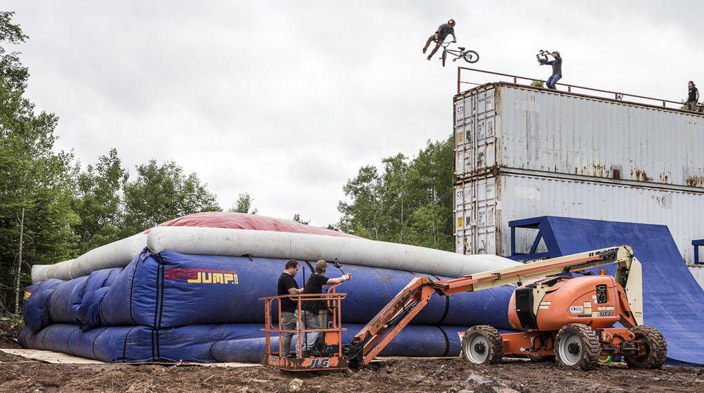 Drew Bezanson hat für 
