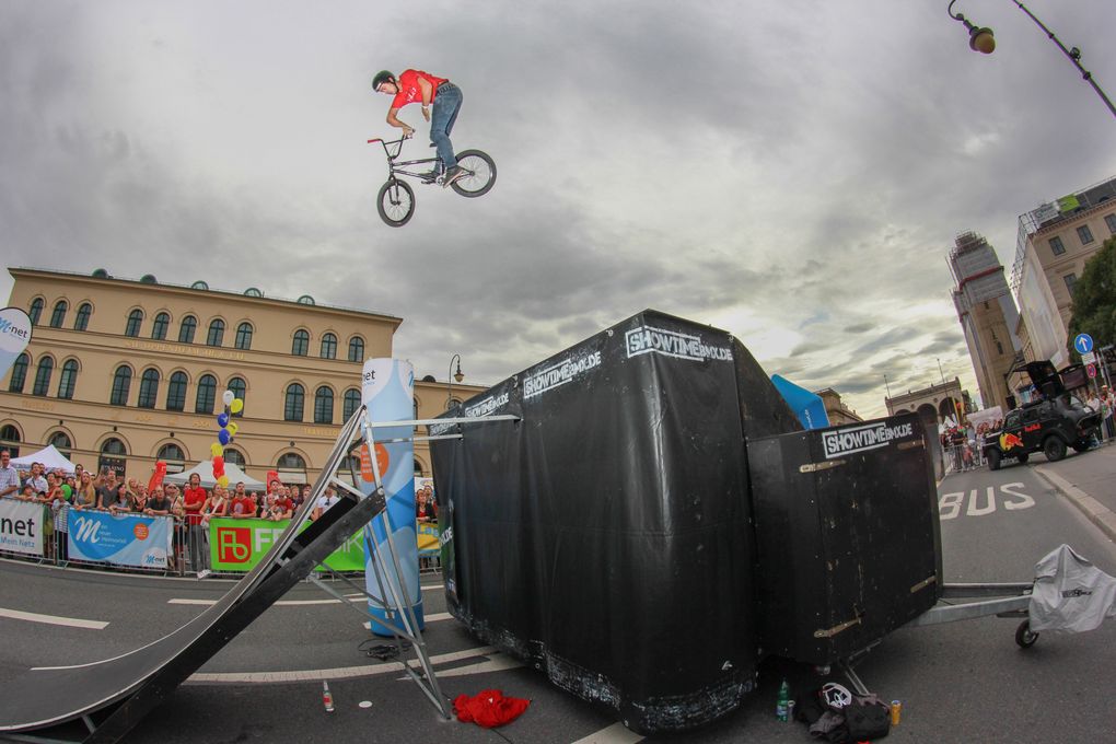 Bobo Ujvari, 360 One Handed X-Down