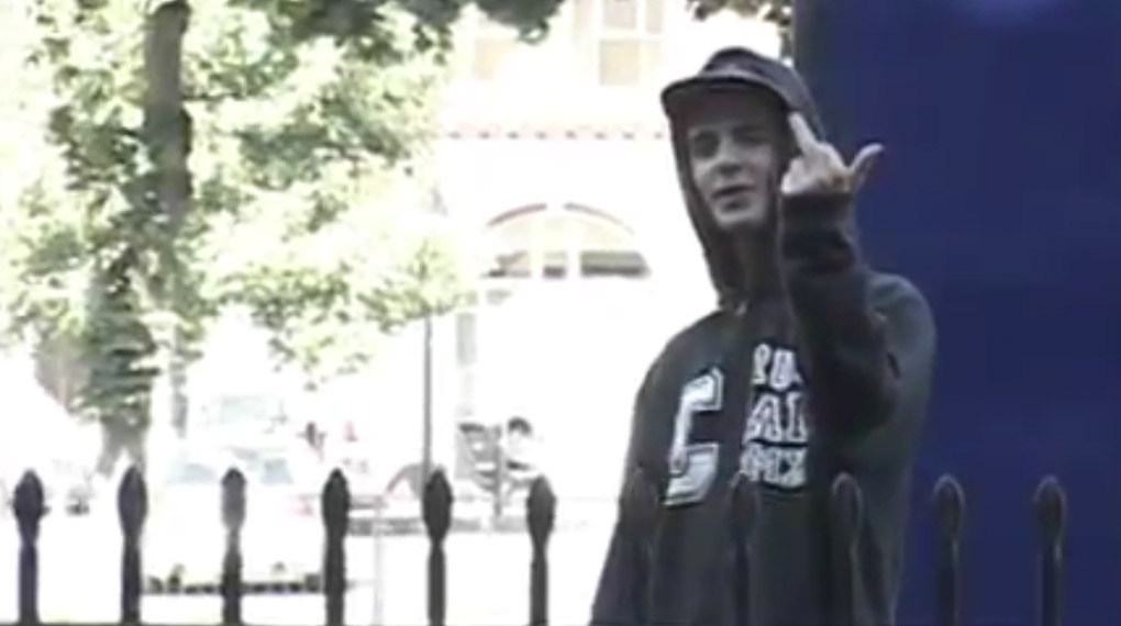 Der éclat-Fahrer Jordan Godwin ist die personifizierte Radkontrolle und hat die Fähigkeit, selbst die schwierigsten Railtricks einfach aussehen zu lassen.