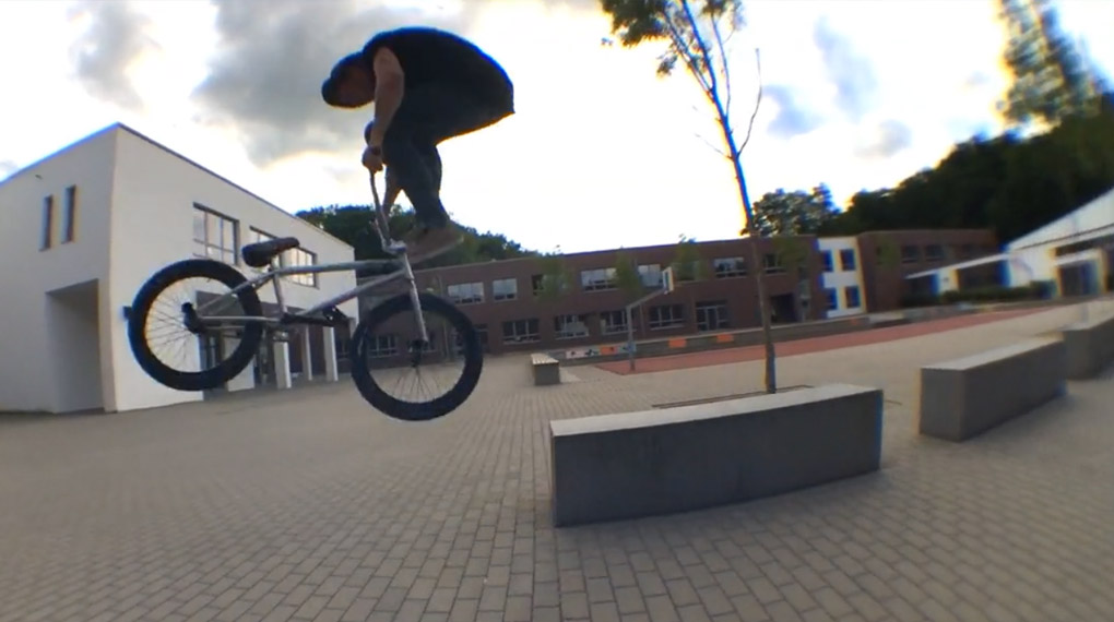 Zwei Fahrer, zwei verschiedene Style, ein Bangeredit. Tim Güntner und Martin Krüger haben im Auftrag von Gangbang Bikes alles gegeben. Gönn