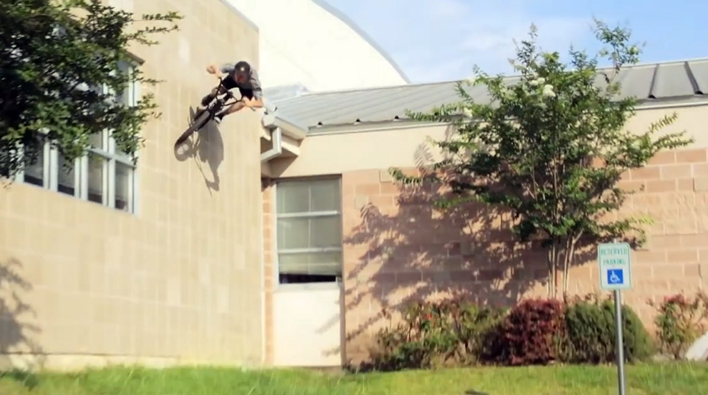 Achterbahnfahrt deluxe: Tom Dugan hat sich für seine Section auf der 