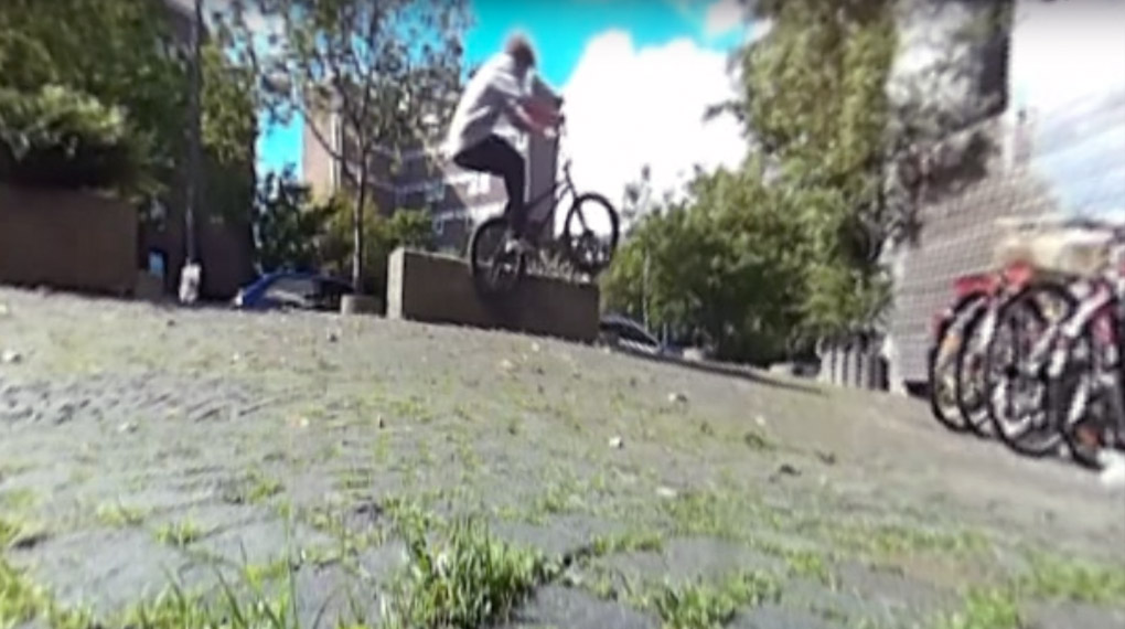Was vor kurzem noch Zukunftsmusik war, hält jetzt auch in der BMX-Szene Einzug: Virtual Reality Videos. Hier sind drei Beispiele für diese neue Technologie.