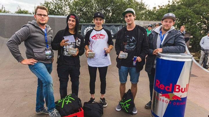 Wir haben die Ergebnisse und einen derben Einschlag vom Woodstone Contest 2015 im Skatepark Wendelstein für euch.