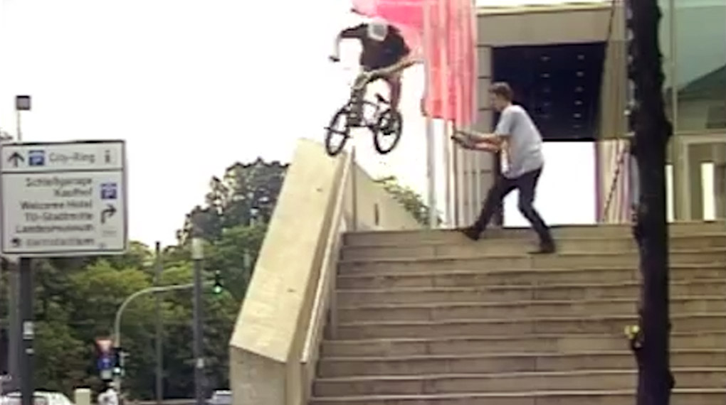 Um schon mal ein wenig die Werbetrommel für seinen Signaturegriff von éclat zu rühren, hat Bruno Hoffmann für die VX von Felix Reinhart hart abperformt.