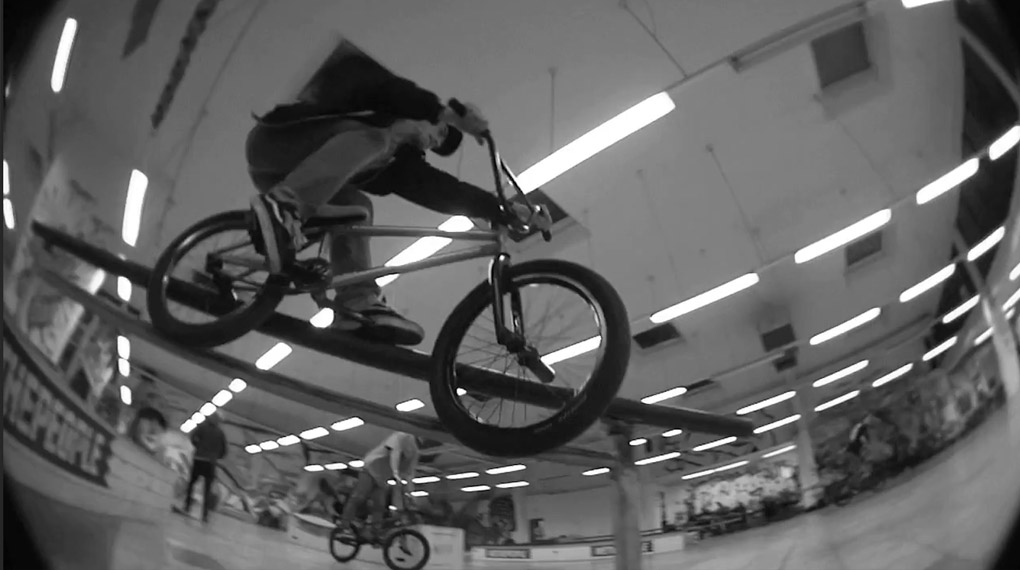 Ein Teil der Ciao Crew hat auf wethepeople Autumn Session in der Projekt X Skatehalle Trier vorbeigeschaut. Hier ist das Video von ihrem Betriebsausflug.