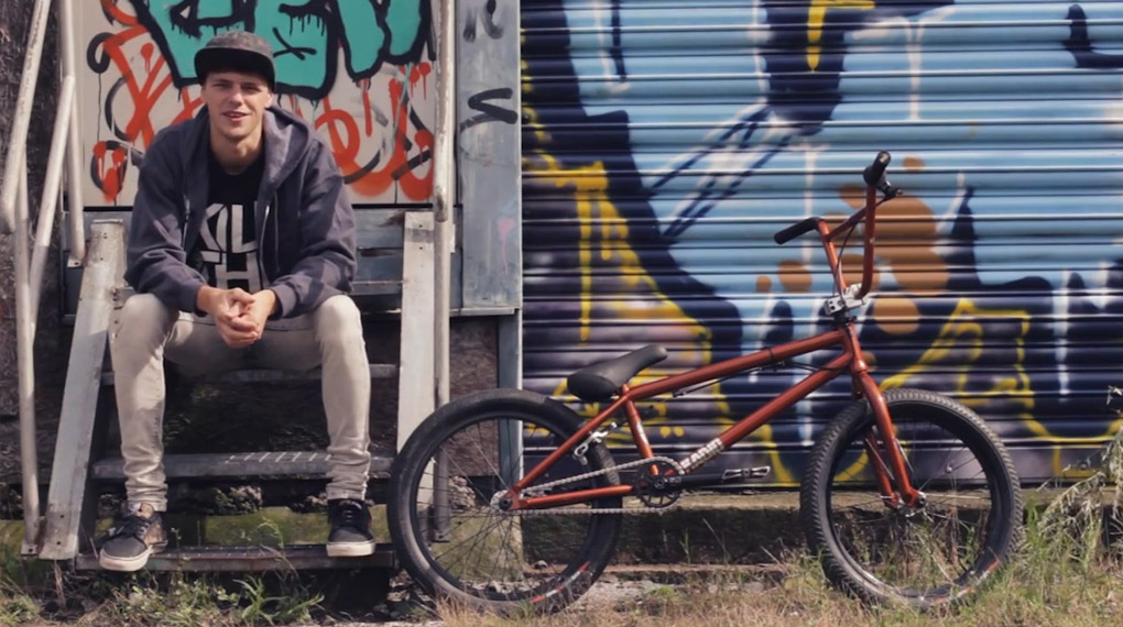 Kenneth Tancre stellt uns das Rad vor, mit dem er auf der Great North Tour von Radio Bikes die Parks von Norddeutschland und Dänemark unsicher gemacht hat.