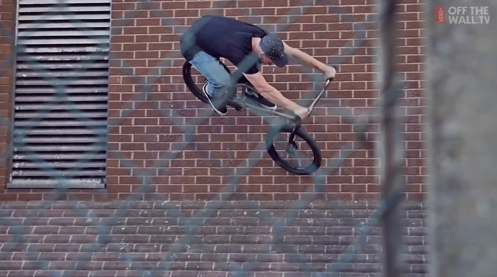 Mit Vollgas und viel Flow durch die Straßen von London! Pete Sawyer​ hat für Vans​ die Hauptstadt des Vereinigten Königreichs unsicher gemacht. Check it out!