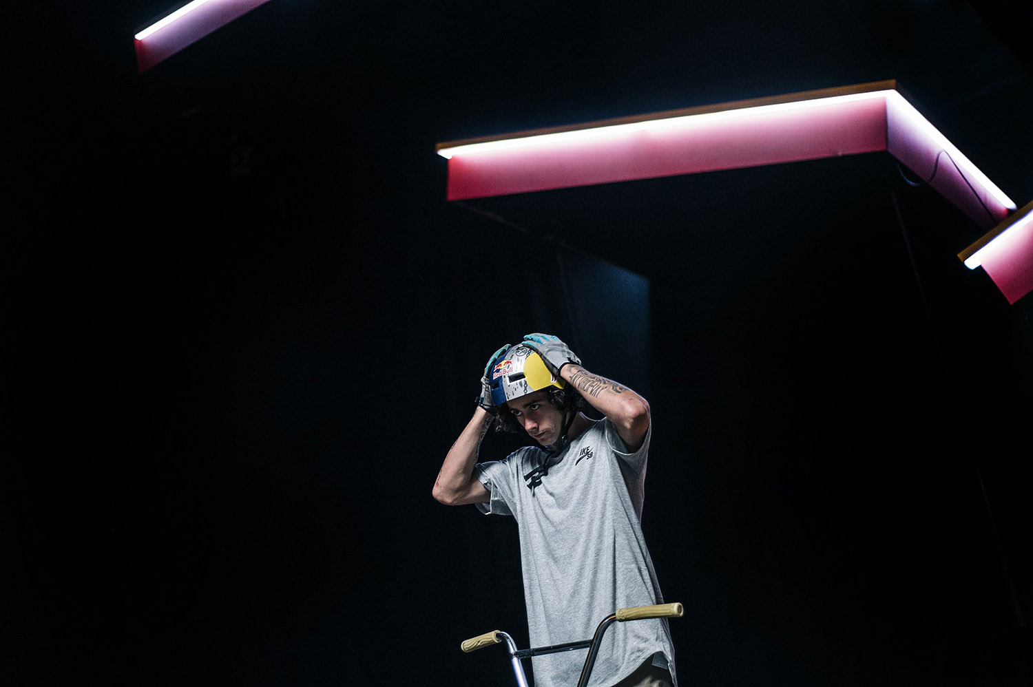 Kriss Kyle bereitet sich auf den letzten Stunt bei den Dreharbeiten zu Kaleidoscope vor! Foto: Fred Murray / Red Bull Content Pool