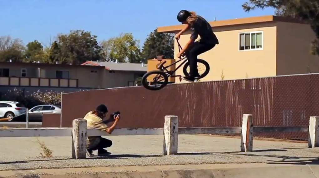 Rasiert! Alex Hiam und Boyd Hilder machen in diesem Video die Straßen und Betonparks von San Francisco platt. Heavy, also auf keinen Fall verpassen!