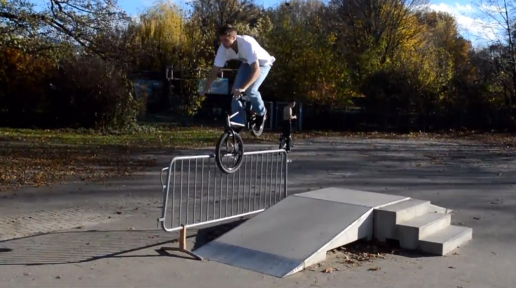 Neben ihren normalen Edits haben die Homies von Gangbang Bikes jetzt auch noch einen Videoblog mit Leftovers und lustigen Clips am Start. Hier ist Teil 1.