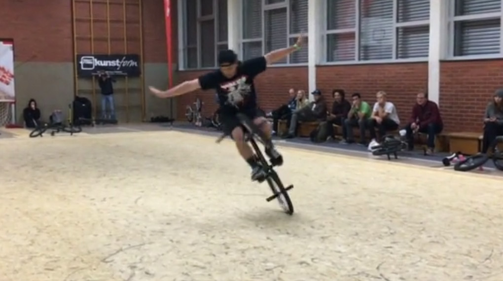 Wir haben das Video mit den Highlights und Ergebnisse der Pro-Klasse von der vierten Auflage der Flatland Fanatics in Stadthagen für euch.