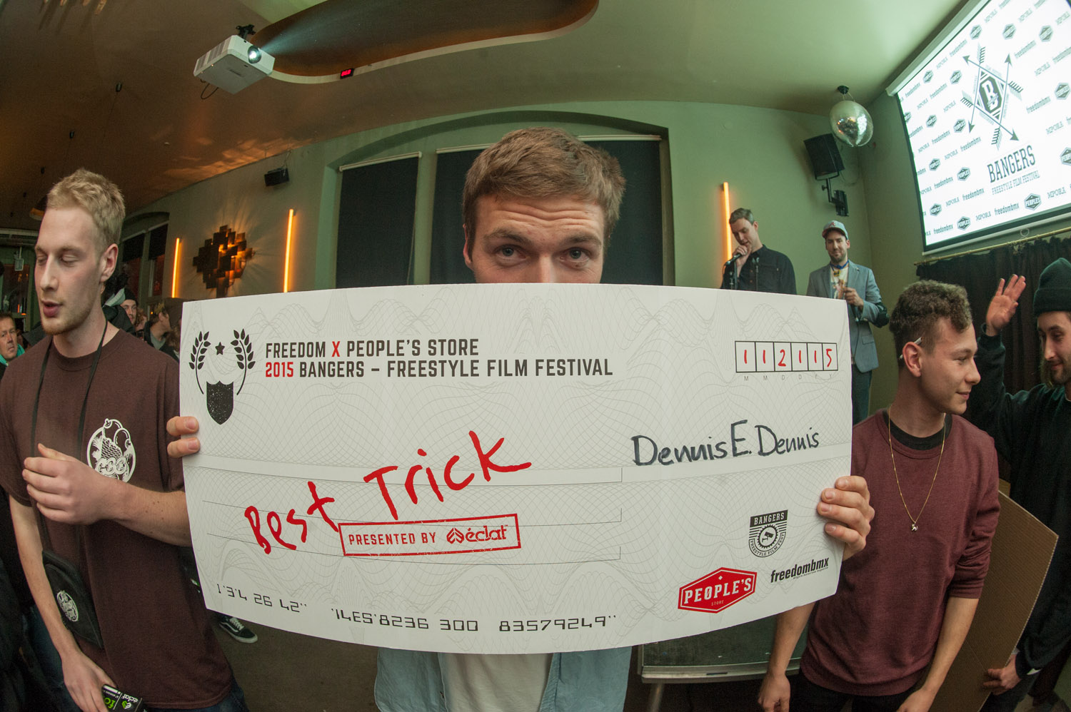 Mit seinem Ender im Video von Gangbang Bikes staubte Dennis Erhardt außerdem noch Best Trick ab