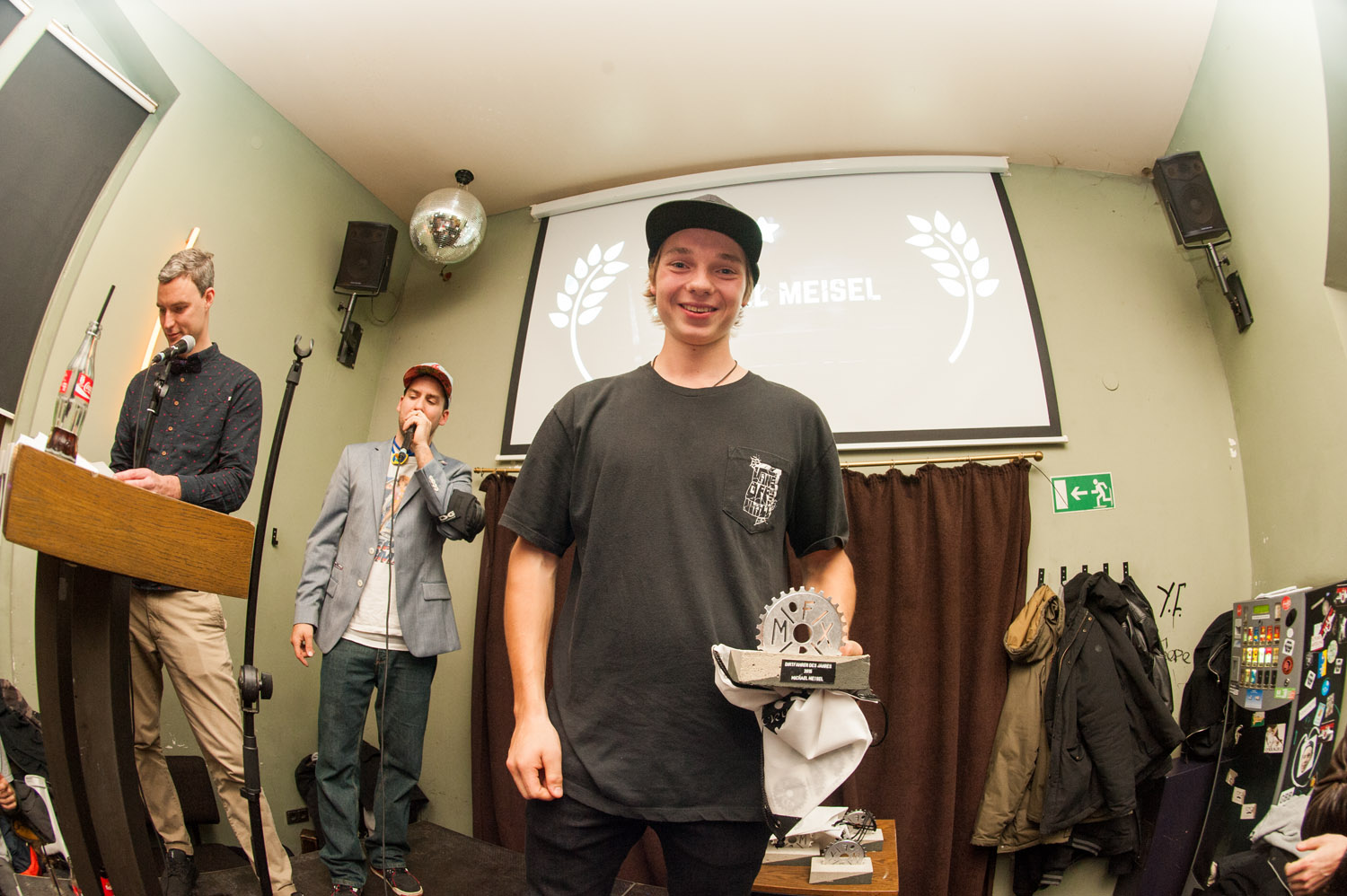 Dirtfahrer des Jahres wurde trotz einer langwierigen Knieverletzung, die er sich Anfang des Jahres zugezogen hatte, zum dritten Mal hintereinander Michael Meisel