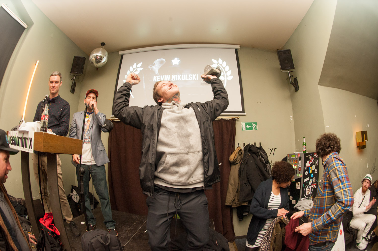 Nachdem Waldemar Fatkin in den vergangenen drei Jahren den Titel "Flatlander des Jahres" abgestaubt hatte, fand diesmal eine Wachablösung stand. Herzlichen Glückwunsch, Kevin Nikulski!