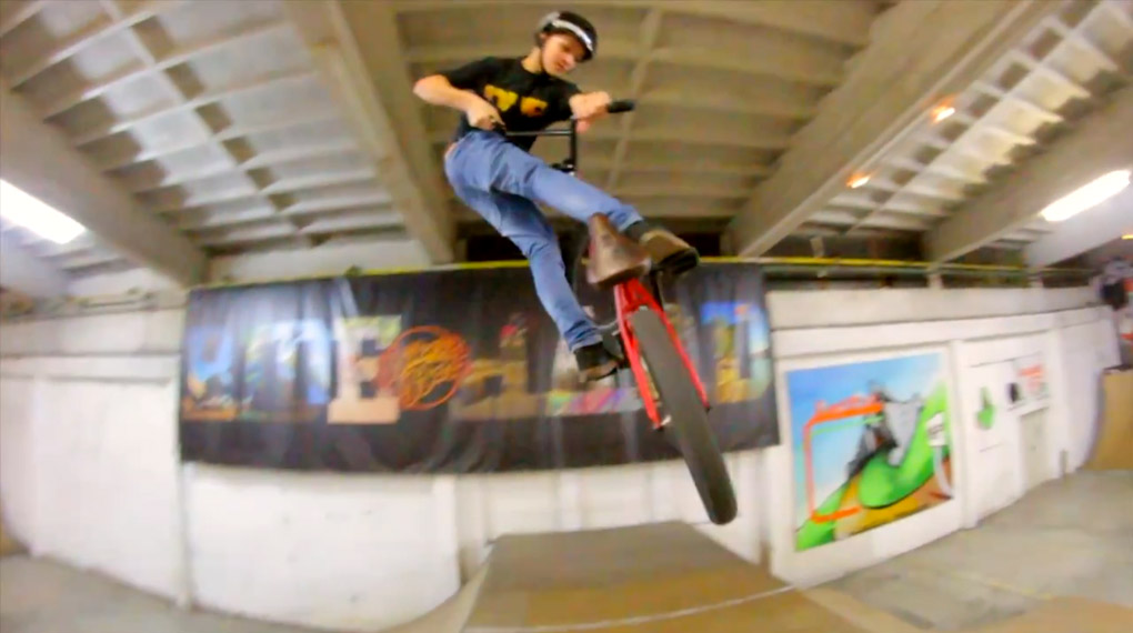 Jan Bisanz hat ein Faible für Crankflips und ist Local in der Yard Skatehall, die er auch für dieses Video bearbeitet hat. Reinzugucken lohnt sich definitiv!