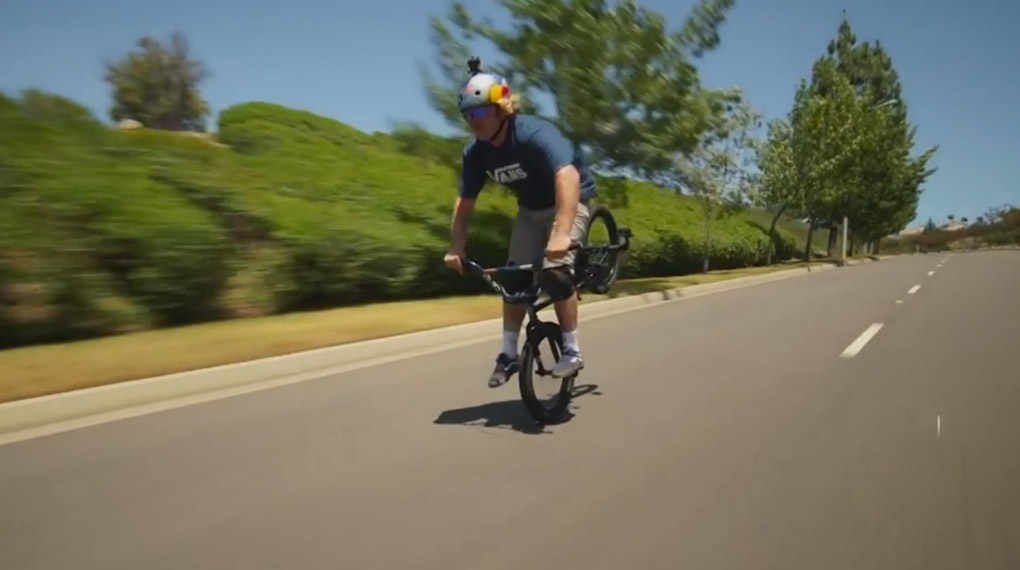 Geschwindigkeit ersetzt Balance? In dieser Folge von Red Bull Raditudes versucht sich Mike 