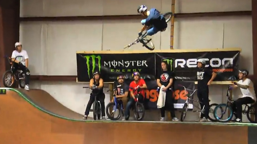 Trickgeballer @ The Recon Tour 2015! Hier sind die Highlights vom Stopp in Greenville, inklusive Kevin Perazas Decade to Fakie und einem Twix to Whip.
