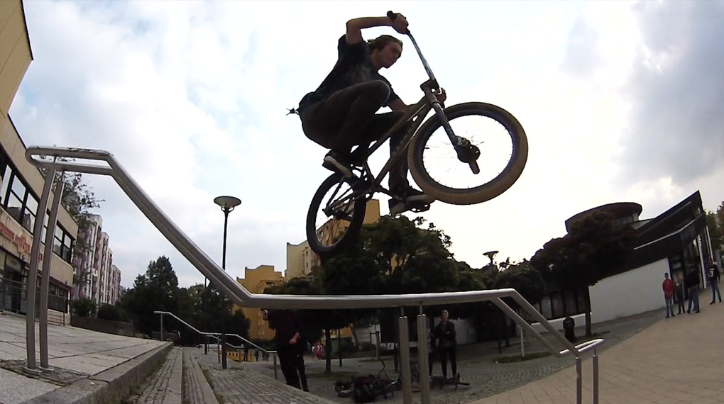 Team Abri$$ straight outta Wolfsburg hat beim Bangers-Videocontest 2015 neben Platz 10 gleich noch den Sonderpreis für den 