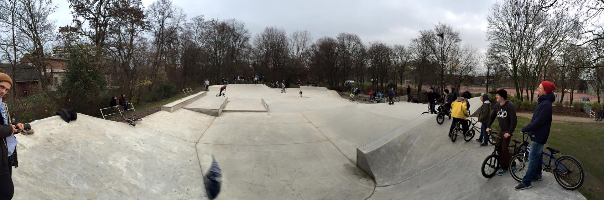 Eröffnung des Salatschüssel Skateparks in Köln-Ehrenfeld