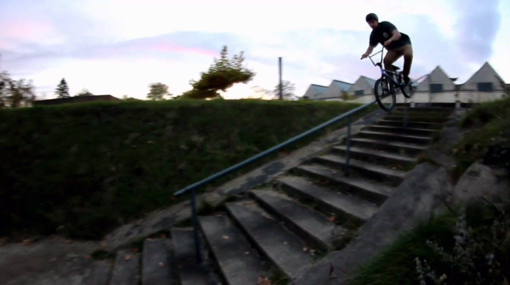 Schlechte Nachrichten aus Braunschweig: Bikestation BS macht zum 1.1. 2016 zu. Leon Hoppe hat zum Abschied ein paar Streetclips gefilmt.