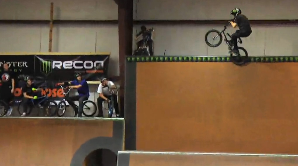 Vergiss deine Playstation, Teil 2: Hier findest du alle Highlights Monster Recon Tour 2015 in 14 Minuten zusammengefasst.