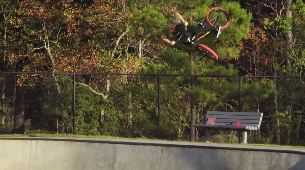 Zum 30-jährigen Firmenjubiläum haut Odyssey BMX ein 22-minütiges Teamvideo mit Tom Dugan, Jacob Cable, Chase Hawk, Sean Sexton, Travis Hughes, Aaron Ross, Broc Raiford, Gary Young und einem unglaublichen Matt Nordstrom raus.