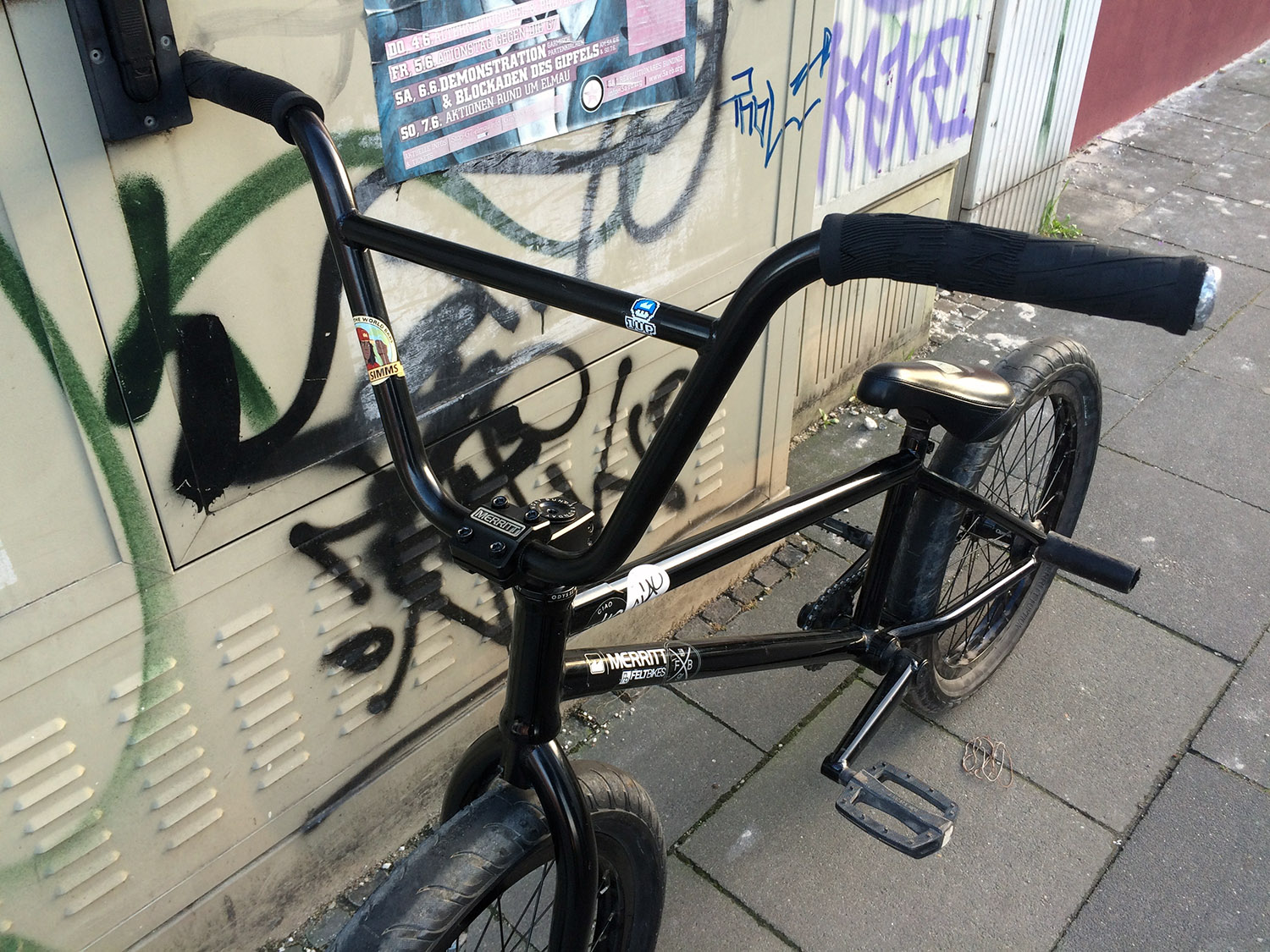 Christian Heger hat den Brad-Simms-Lenker von Merritt auf beiden Seiten um jeweils gut 2 cm gekürzt