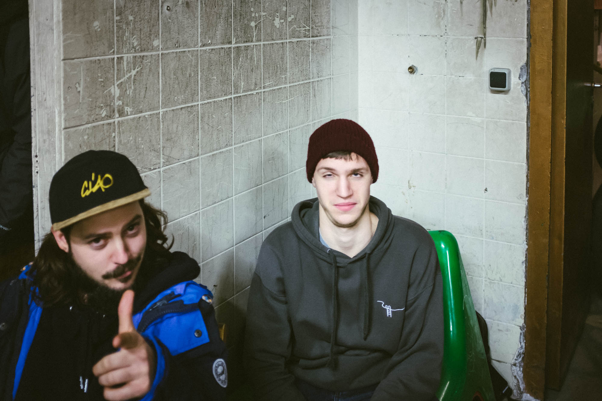 Jan Hollinger (rechts) war von den ganzen Manuallines, die er während des Jams über aufs Parkett zauberte, am Ende des Tages ganz schwindelig. Die Props von Jens Faul (links) waren ihm trotzdem – oder vielmehr gerade deswegen – sicher