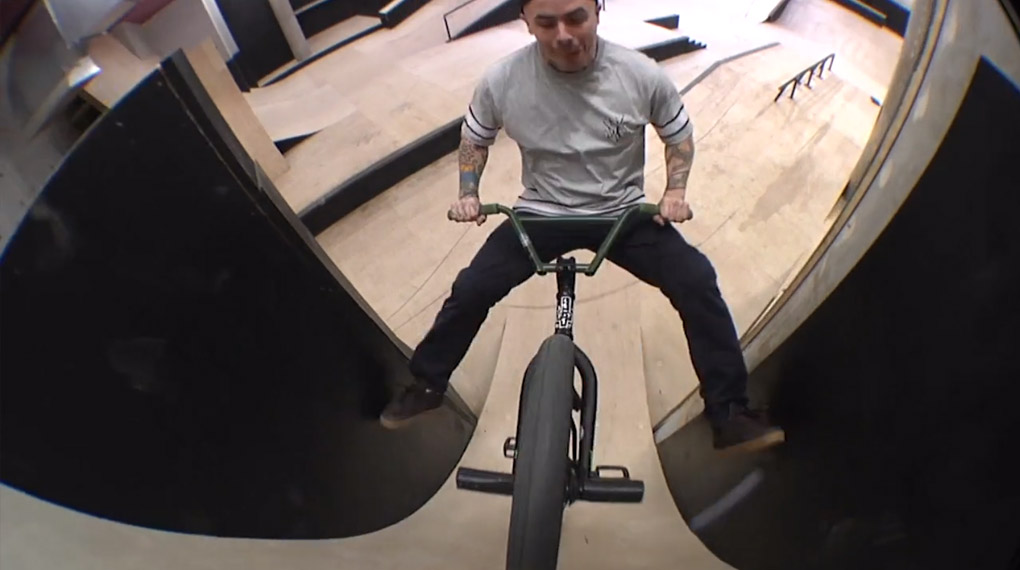 Ben Lewis war zur Eröffnung des Source Parks in Hastings, um sich den Streetbereich des unterirdischen Traumspots vorzuknöpfen. Mehr dazu in diesem Video.