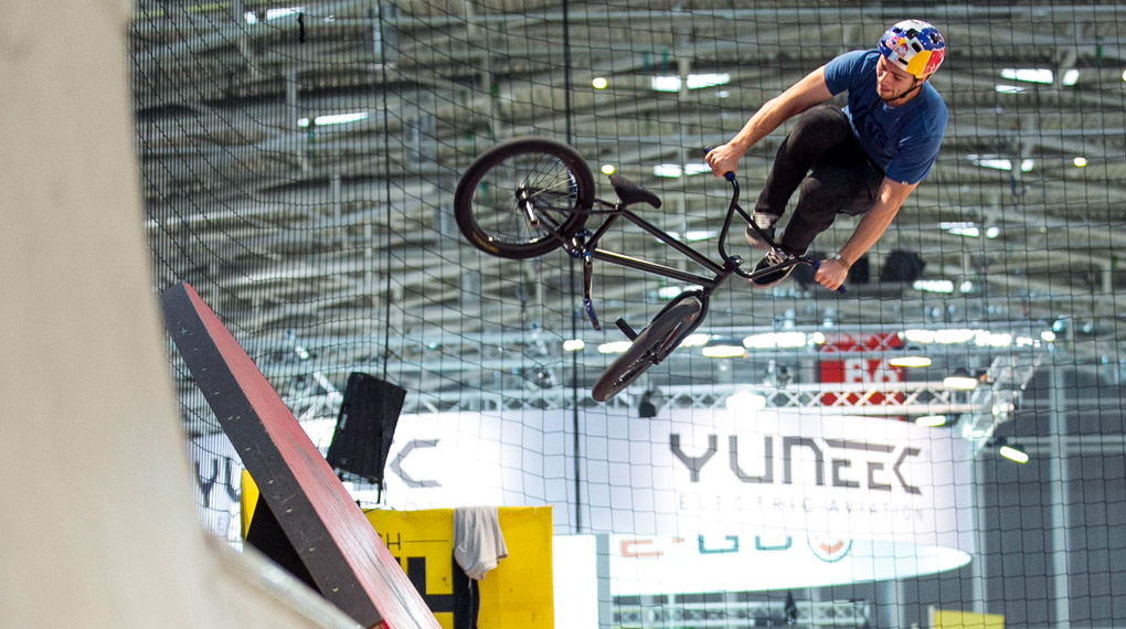 Beim Mash X Ex&Hop Minirampencontest auf der ISPO 2016 ging es hoch her. Hier findest du die Ergebnisse und 20 Fotos aus den Münchener Messehallen.