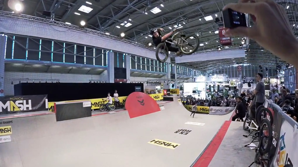 Hier gibt es die Highlights des Mash X EX&HOP Minirampencontests auf der ISPO 2016 in München mit Mark Webb, Larry Edgar, Kostya Andreev uvm.